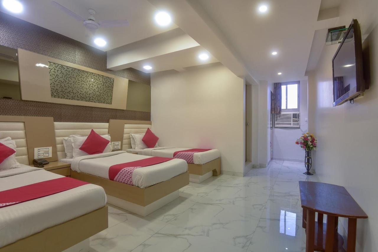 Oyo 28893 Hotel Gulf Bombay Esterno foto