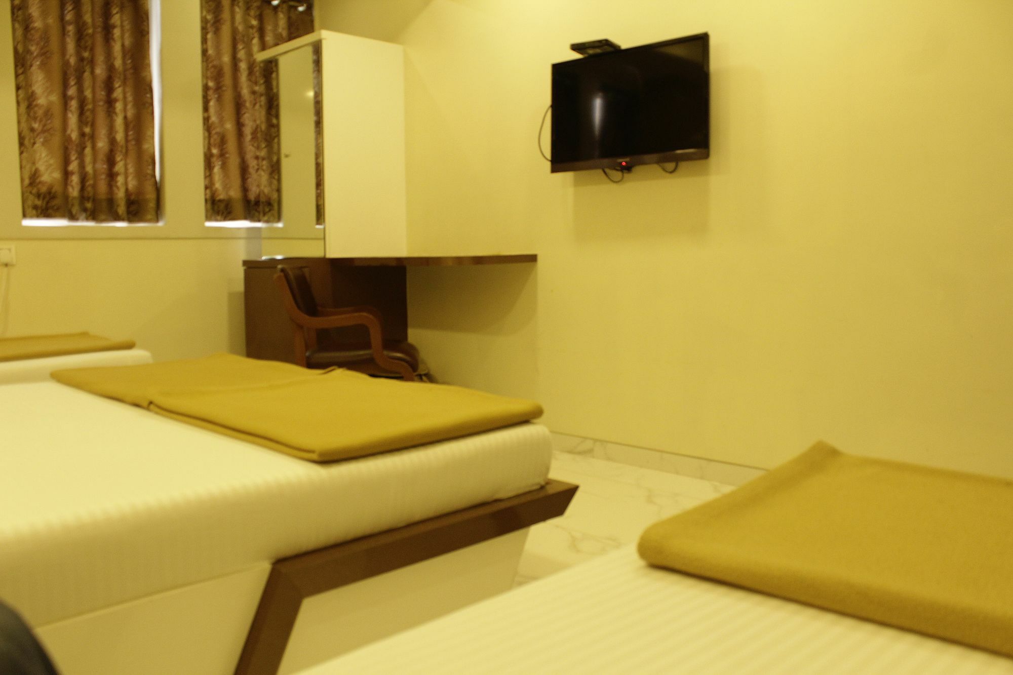 Oyo 28893 Hotel Gulf Bombay Esterno foto